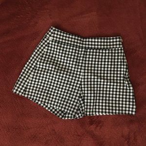 Gingham pattern high waisted GAP shorts